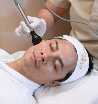 Lunchbreak Lift by Forma